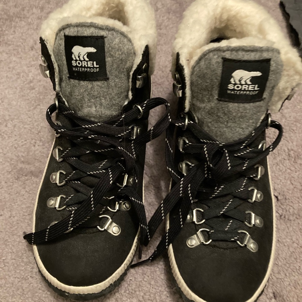 SOREL OUT N ABOUT SNOW BOOT SIZE 9